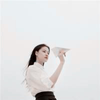 淑女范阿宝色女生头像,给人的感觉看起来很安静的样子
