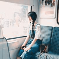 淑女范阿宝色女生头像,给人的感觉看起来很安静的样子