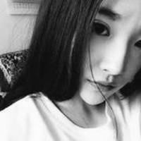 看起来很温暖的样子,黑白女生头像,我喜欢挤眼的这张