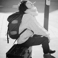 完美时尚的黑白女生头像,决心要离你而去的人
