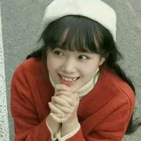 安静美女头像,我最喜欢带花环的两张