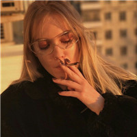 欧美女生头像安静唯美的,男生喜欢安静的女生吗