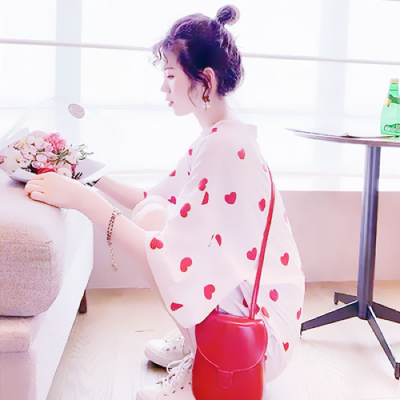 微信头像唯美女生简约清新 叛逆是大多数美女的个性
