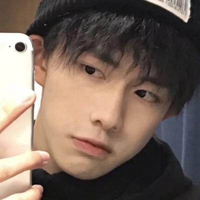 冷酷超拽男生霸气头像，有一种嚣张叫无视一切