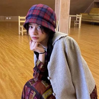 微笑可以给任何人，霸气高冷御姐女生头像真人