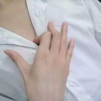 个性半身男生头像,看不到脸,无脸的