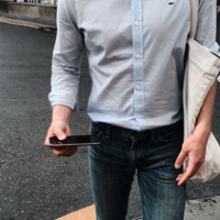 半身成熟男人头像看不到脸的,时尚又有范
