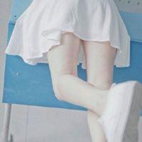 穿超短裤的美女,半身看不到脸的性感又有魅力