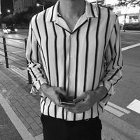 半身黑白男生头像,成熟很成功的男人
