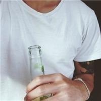 扣扣男生头像霸气十足,不露脸的头像也不错吧