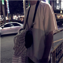 头像男成熟半身 成功的男人背后必有付出
