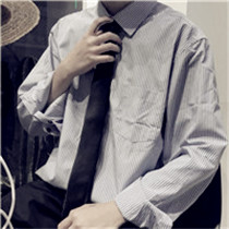 头像男成熟半身 成功的男人背后必有付出