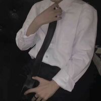 半身绅士男生头像,穿西服的,穿运动服的