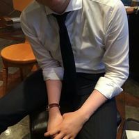 半身绅士男生头像,穿西服的,穿运动服的
