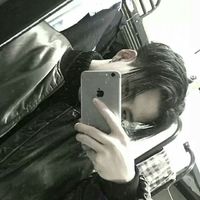 半身绅士男生头像,穿西服的,穿运动服的