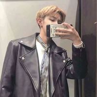 半身绅士男生头像,穿西服的,穿运动服的