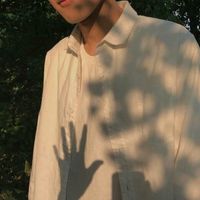 qq头像男生衬衫半身,性感十足,霸气有魅力