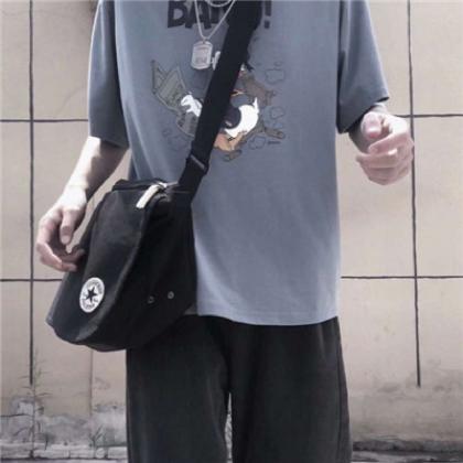 男生头像半身控高清，露不露脸其实无所谓只要喜欢就好