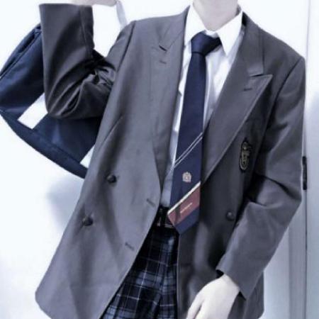 帅气的男生头像半身看不到脸的