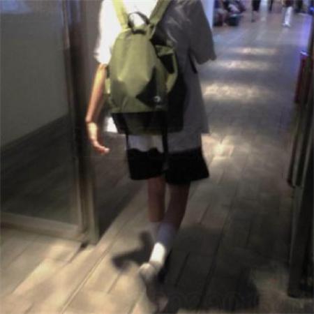半身系唯美帅气意境干净男头，看不到脸的