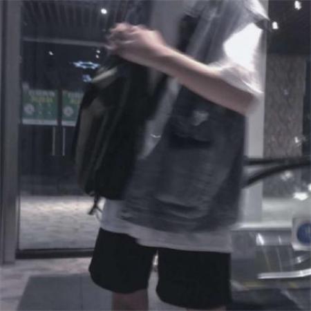 好看撩人的男头，半身不露脸个人感觉不错的