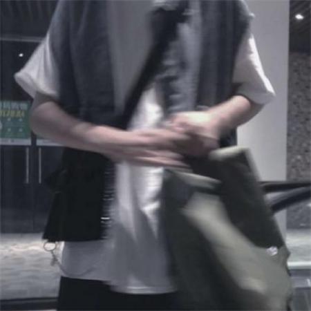 好看撩人的男头，半身不露脸个人感觉不错的