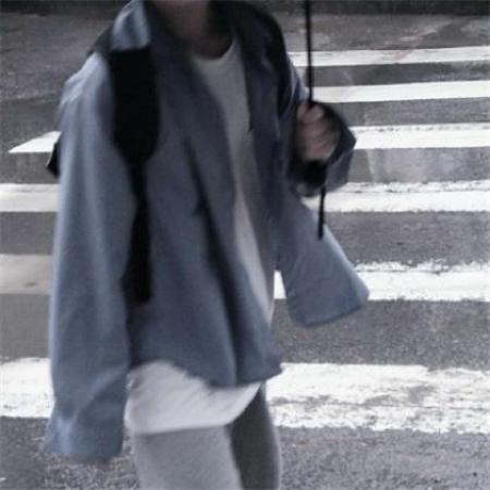 好看撩人的男头，半身不露脸个人感觉不错的