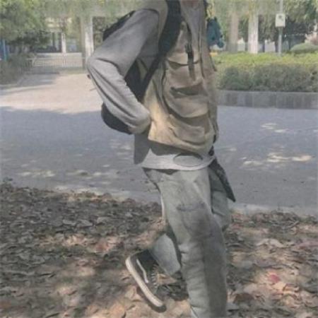 露脸男生头像，男生帅气冷酷不露脸头像图片