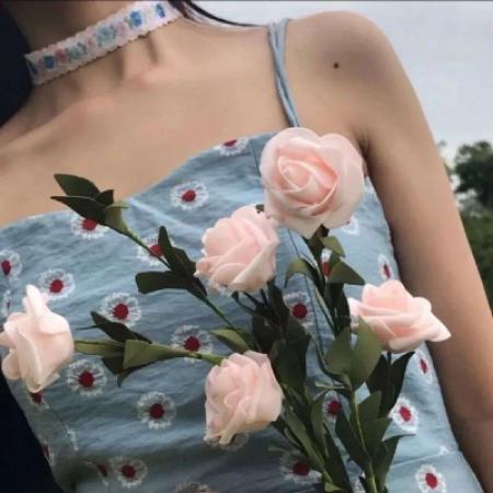 半身部位女头像女生，夏天最美的你