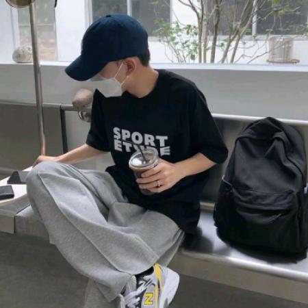 唯美男生头像半身控，在这个虚伪的世界里活着