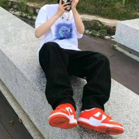 唯美男生头像半身控，在这个虚伪的世界里活着