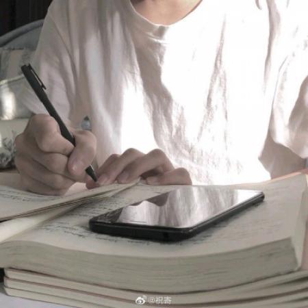 部位男生头像真人，哪有空顾你的长相