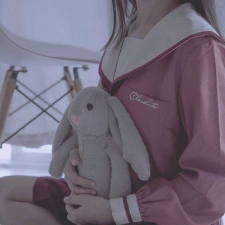 ins韩系半身女生头像，长发制服系同一个