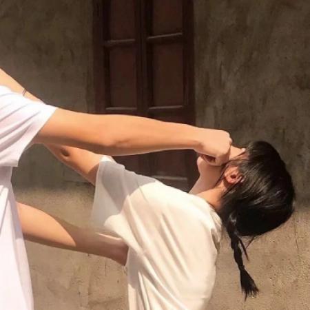 好看的甜到爆情侣头像真人部位半身控真人