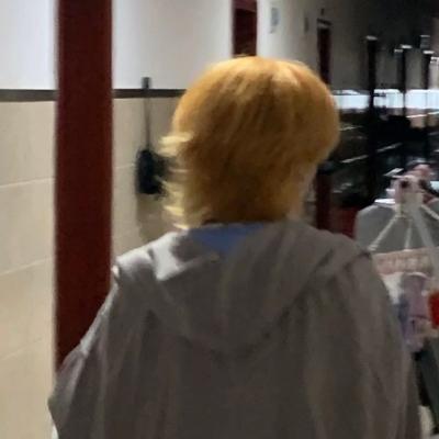 分享的就是这种霸道男生头像不漏脸的男头