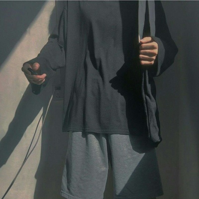 2021潮流半身控男生头像不露脸高清