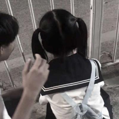 学生专属情侣头像不露头看不到脸的的