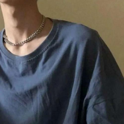 好看的部位头像男生，男人要多宠宠自己