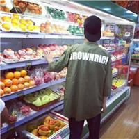 傻傻的望着远方不回头 真人头像男生帅气背影图片