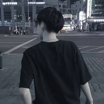 男生背影头像伤感 过去了就是过去了不要回忆