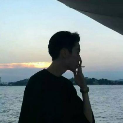 帅气又酷的男生头像，就连背影都是这样的酷