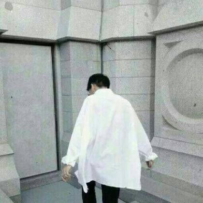帅气又酷的男生头像，就连背影都是这样的酷