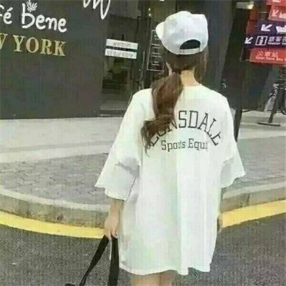 qq头像女生背影霸气最新，做个平平淡淡的女生很好
