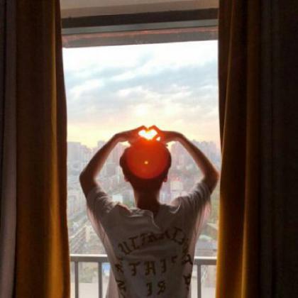 2020好看情侣头像唯美背影一男一女两张