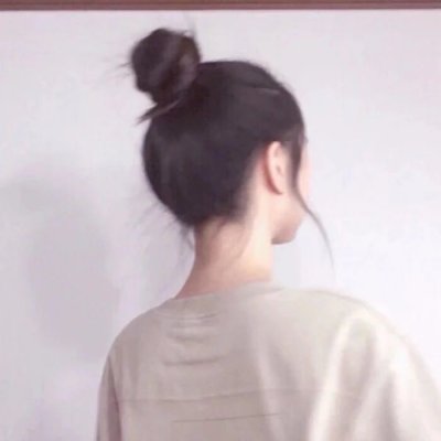 长发女生背影头像真人，想要的东西自己给自己