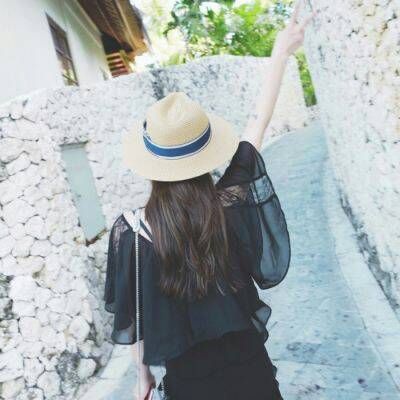 qq头像女生背影，你会一眼中意的伤感女头
