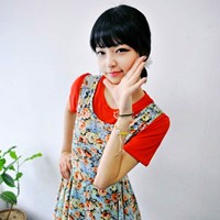 最漂亮的清新姐妹头像一左一右的,长发美女