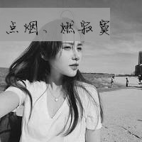 好看优雅长发带字黑白女生头像_女人的一切一切都输给了时间