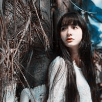 安静的长发美女校园范的女生甜美又清纯