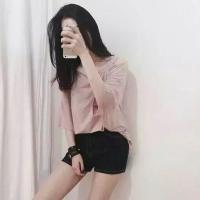 长发魅力女生头像,清新淑女风,玩手机的,弹吉它的